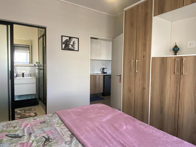 To Let 1 Bedroom Property for Rent in Sandown Western Cape